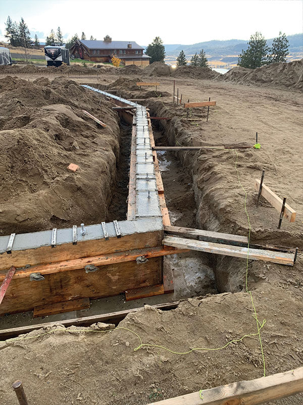 Concrete foundation footings with rebar installed by Gitter Done Construction in Davenport, Eastern Washington